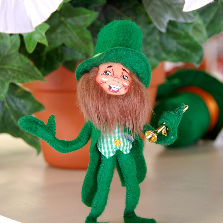 6" Leprechaun with Brown Beard