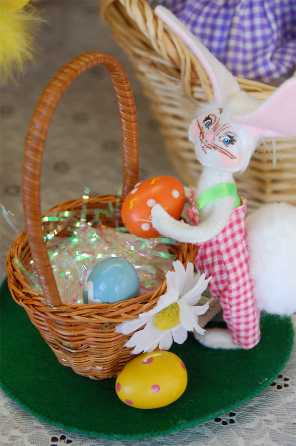 5" Easter Basket Bunny
