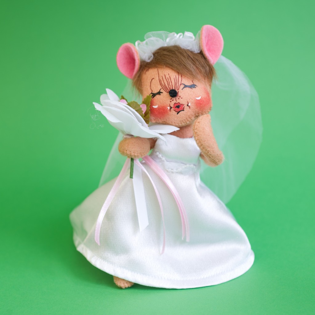 6" Bride Mouse