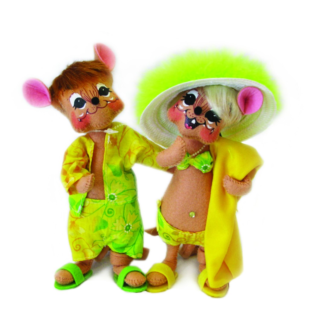 6in Beach Mouse Couple