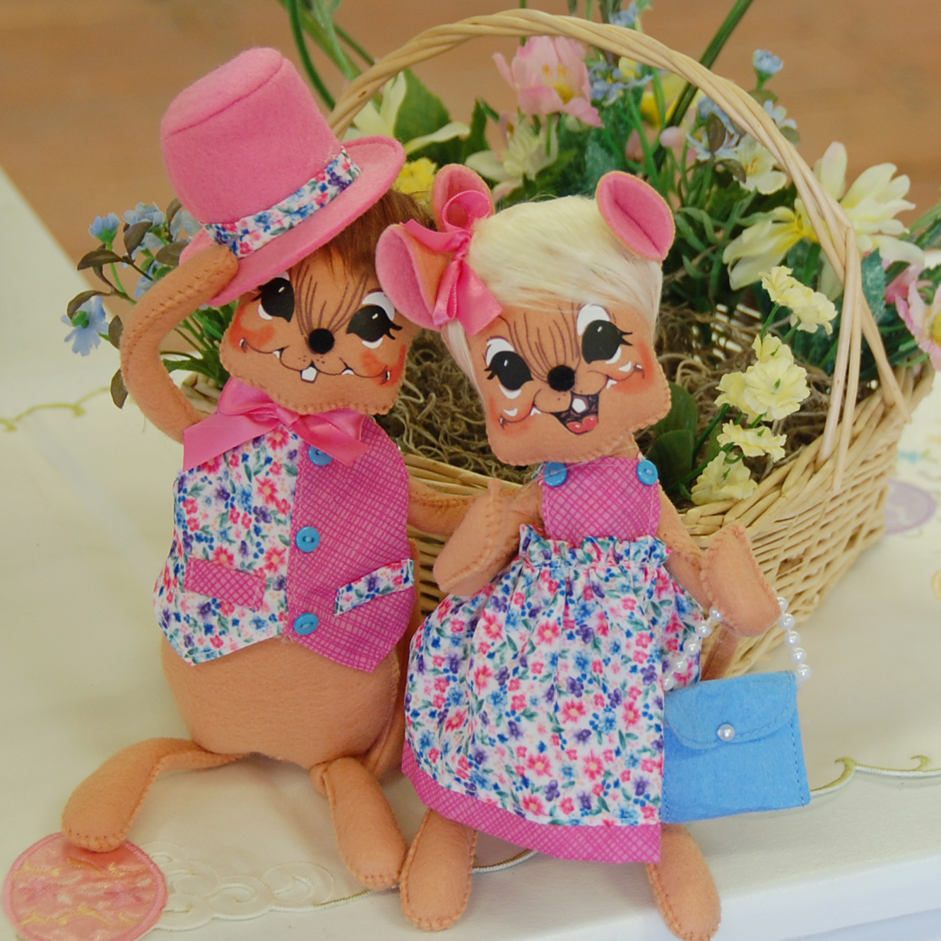 8-inch Spring Mouse Couple