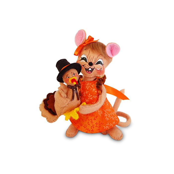 6 inch girl mouse with turkey