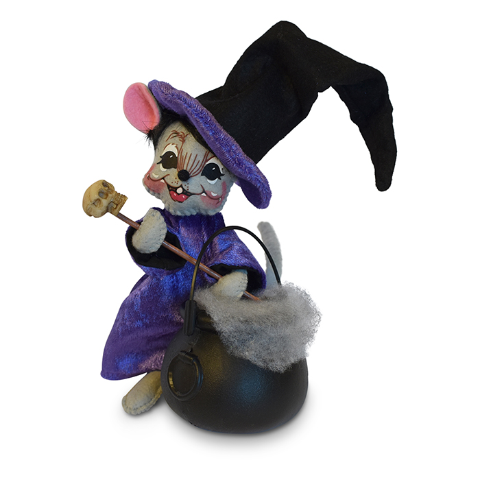 6 inch mouse with cauldron