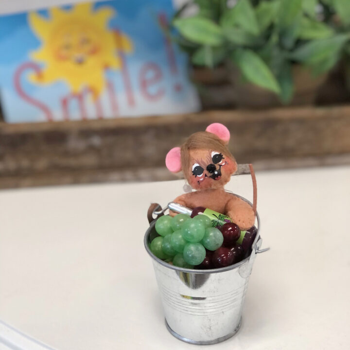 2021 Send a Smile - 3in Wine Bucket Mouse