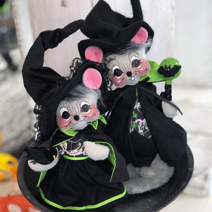 2021 6in Ghostly Mouse Couple-WEB