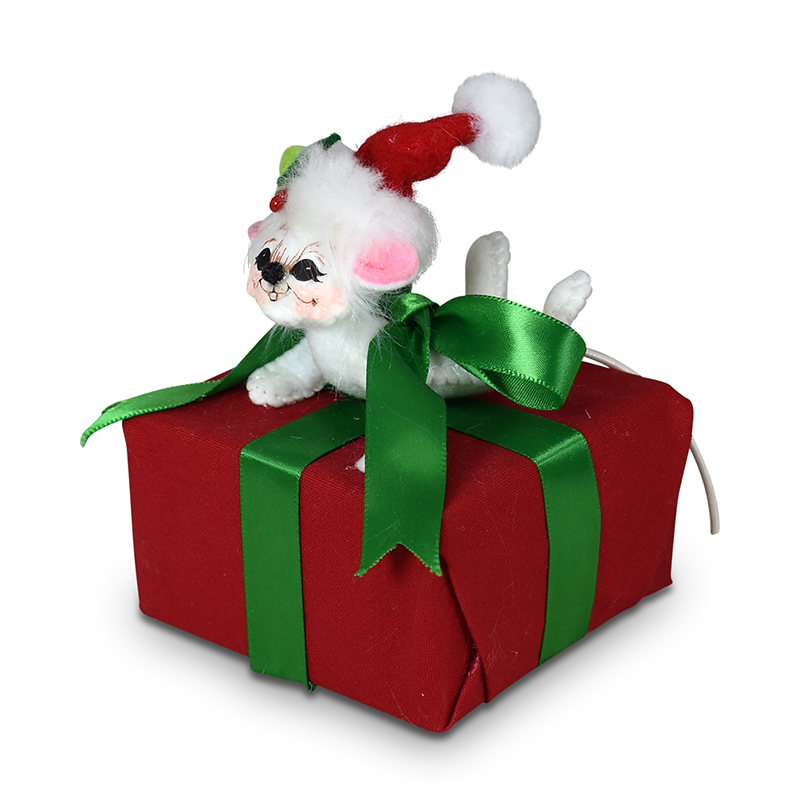 610122 3in Christmas Gift Mouse