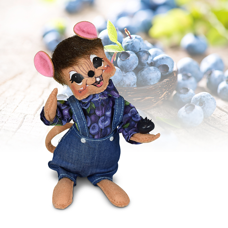 851522 6in Blueberry Pickin Mouse-WEB2