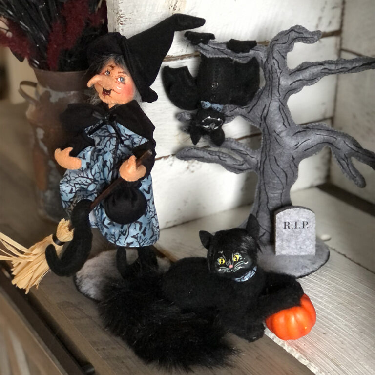 The Halloween Collection | Festive Decorations | Annalee Dolls