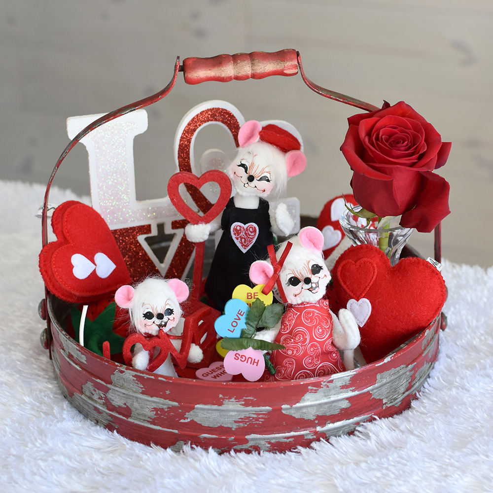 Annalee Dolls Set of Valentine Hearts Decoration Doll