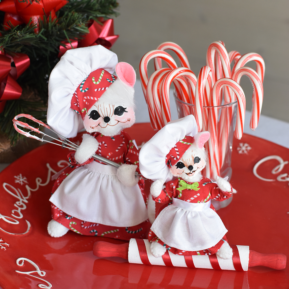 Holiday Sweets Girl Chef Mice