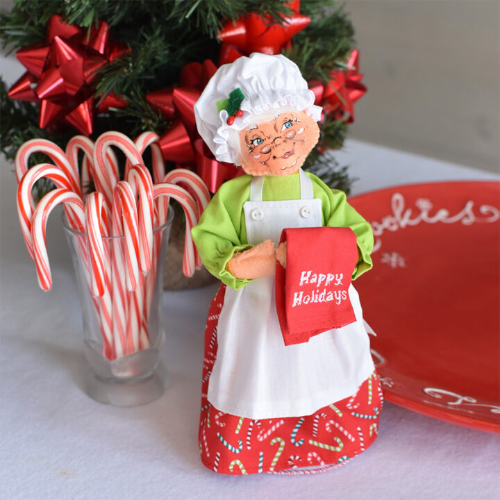 410523 9in Holiday Sweets Mrs. Santa-L-WEB