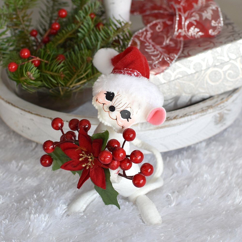 611023 6in Holly Berry Mouse-L-WEB