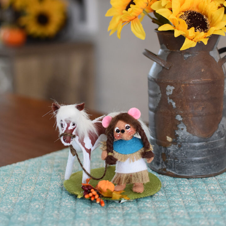861323 4in Native American Mouse with Pony-WEB