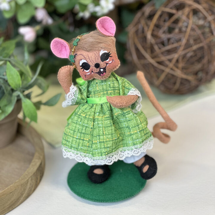 160424 6in St. Patrick's Girl Mouse-1-WEB