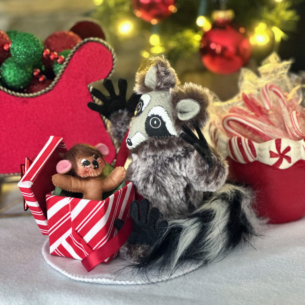 Annalee Dolls | Shop Our Collection by Type | Animals, Ornaments, & More