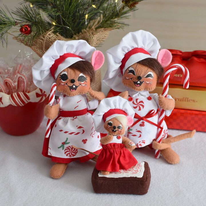 2025 Candy Cane Lane Chef Mice-WEB