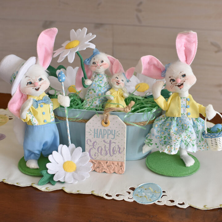 2025 Easter Parade Bunny Family-1-WEB