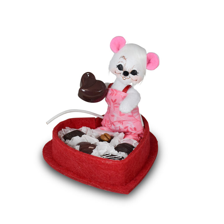 110126 3in Box of Chocolates Mouse