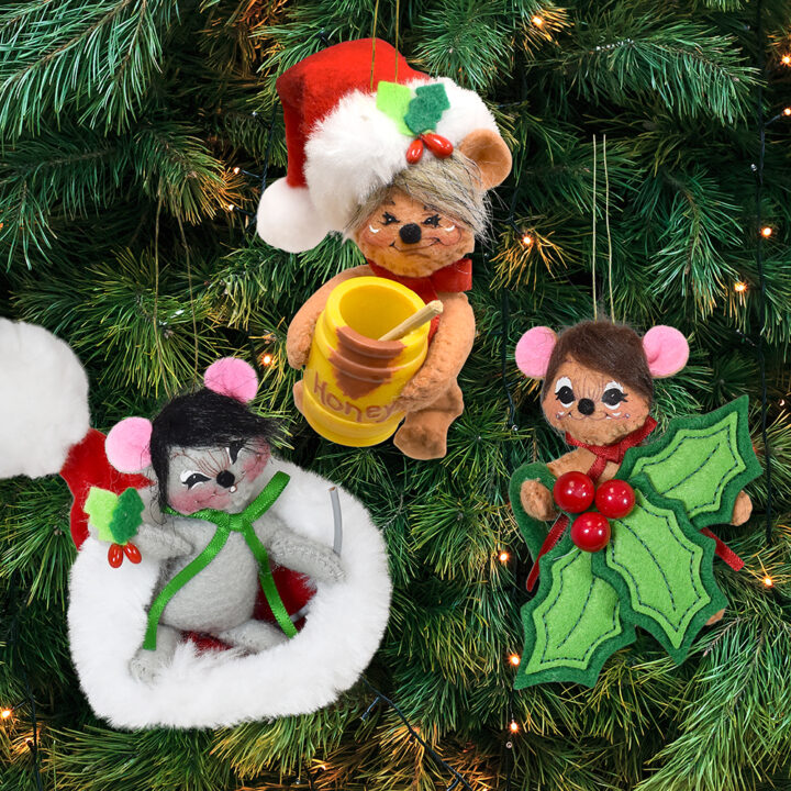 2025 Holly Jolly Ornament Set