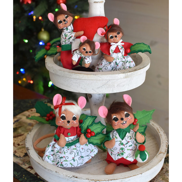2025 Holly Jolly Mouse Family-WEB