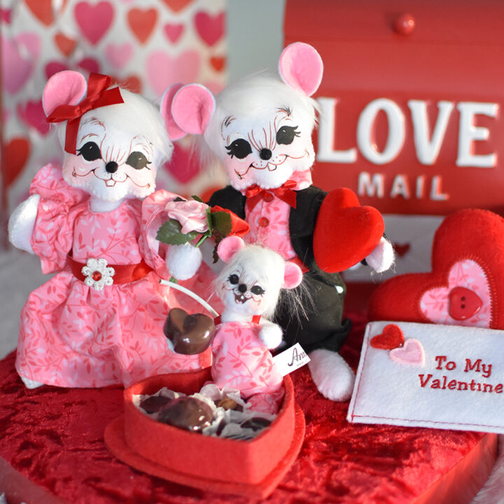2026 Love Mouse Family-WEB