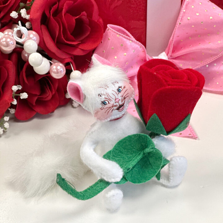 110326 4in Pretty Kitty-WEB