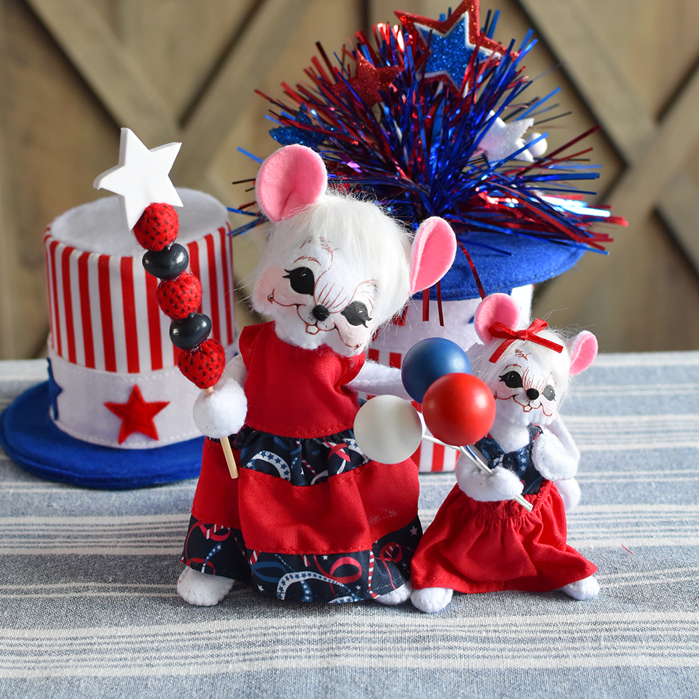 5in Patriotic Mouse with Balloons - Image 3