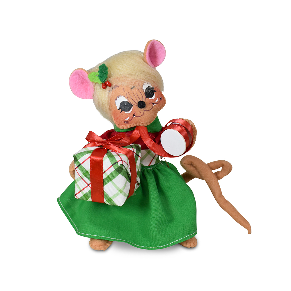 611426 6in Wrapped with Love Girl Mouse