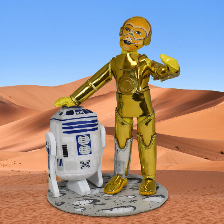 911226 9in R2D2 & C3PO-desert