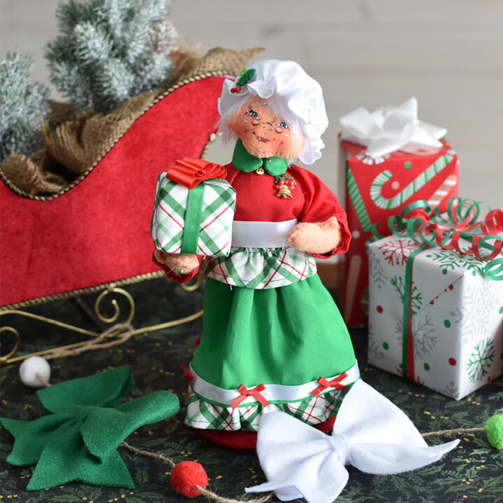 410126 9in Wrapped with Love Mrs Santa-WEB
