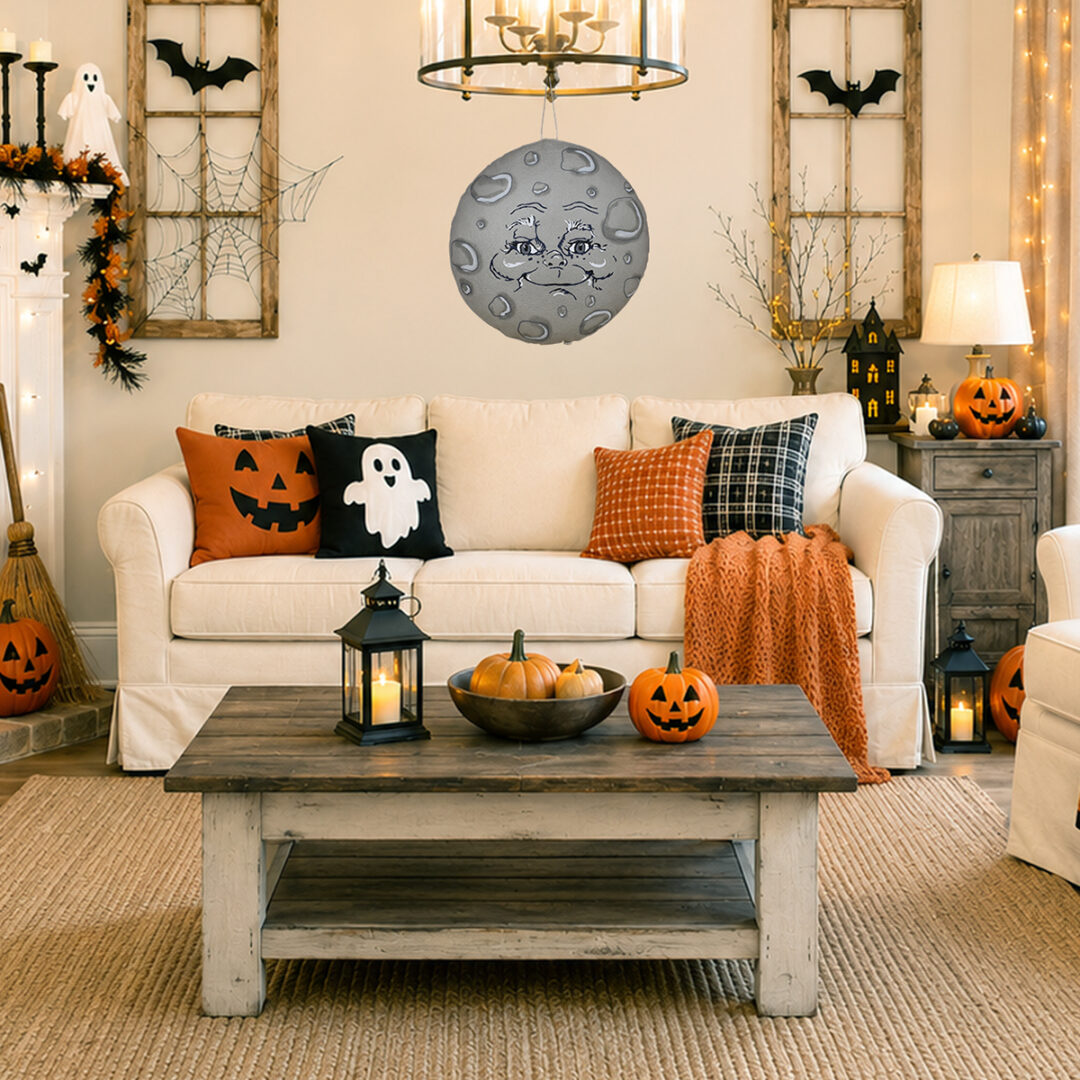Luna-Halloween living room