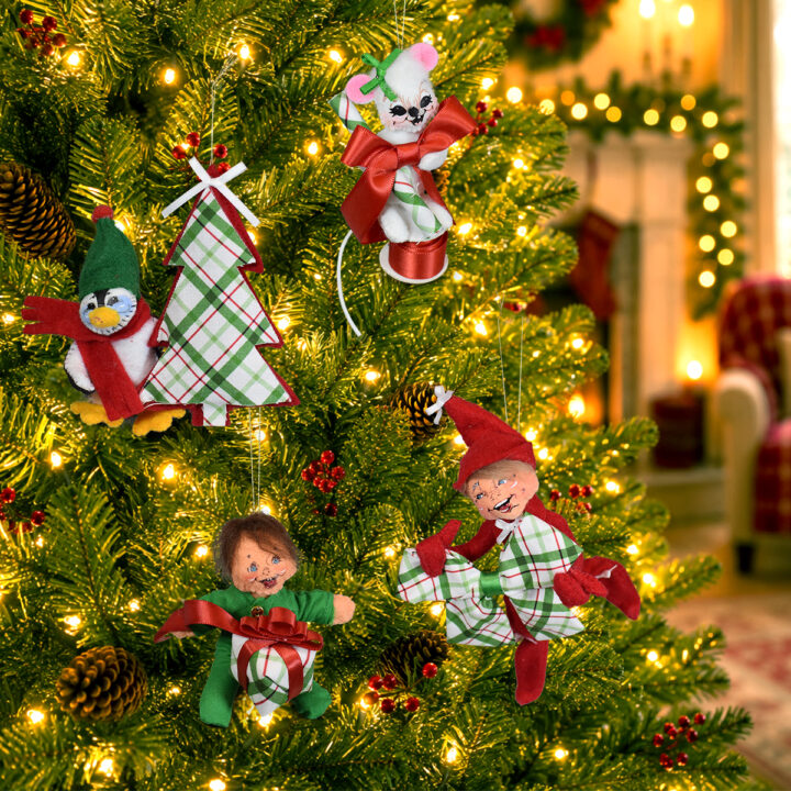 2026 Wrapped with Love Ornament Set